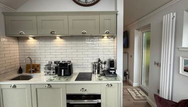 Tumpseys Hideaway with Hot Tub & Sunset Loch Views, Glencoe Near Fort William - Foto 2, stove, toaster