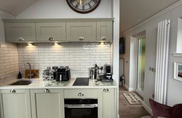 Tumpseys Hideaway with Hot Tub & Sunset Loch Views, Glencoe Near Fort William - Foto 2