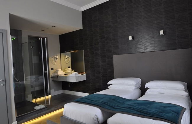 Place 24 Suites & Wellness - Photo 5