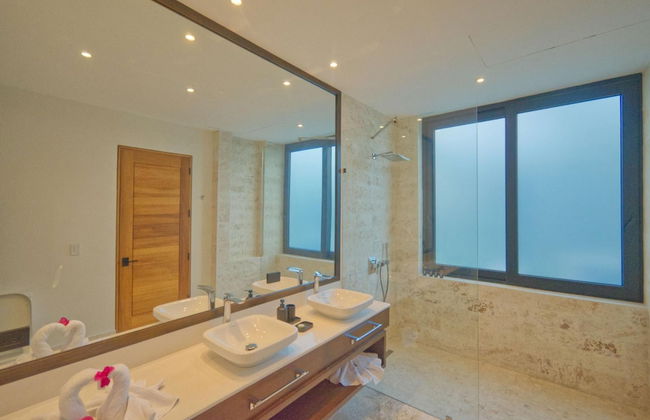 Modern Villa With Full Service Staff Close to Beach and Golf - Photo 15