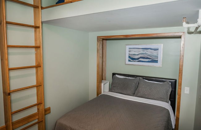 Waterfront 2BDR Condo in Grand Haven 110 - Foto 8