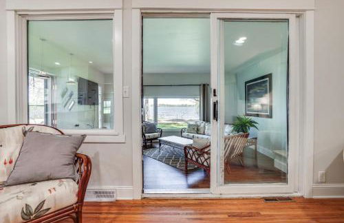 Lakeside Litchfield Home with Patio and Gas Grill! - Foto 6