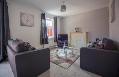 Hereford - Kestrel House - 4 Bedroom House Close to City With Parking - Sleeps 7 - Suitable for Family Gatherings or Contractors With Vehicles - Hosted by RENTMYHOUSE - Foto 4