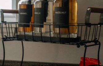 Modern 3BR Near NYC with Pool Table Sleeps 11 - Foto 21