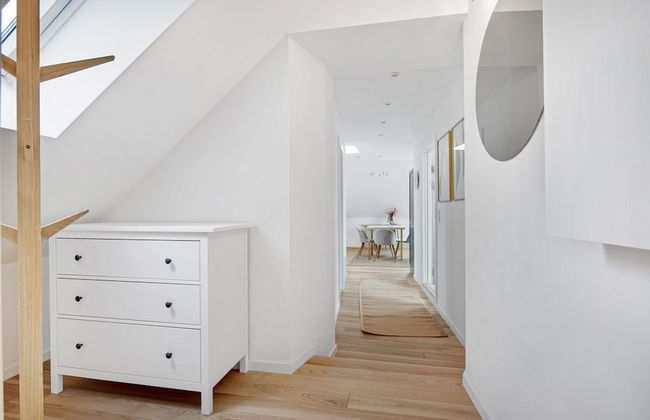 Sanders Regent Adorable 1 Bdr Apt w Terrace - Photo 16