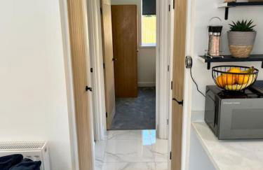 Modern Bungalow - Holiday or Contractors - Driveway Parking - Photo 21