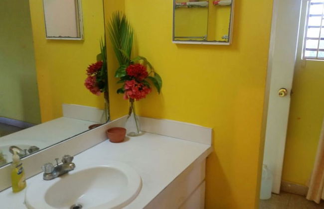 Holiday House at Villa Montego - Photo 28