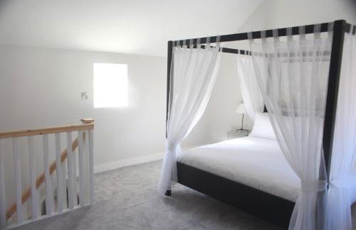 Robin Cottage Luxury Barn with Wood-Fired Hot Tub - Foto 1