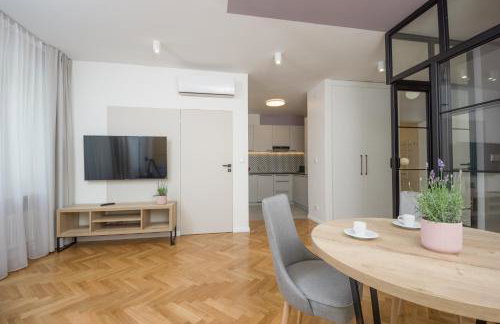 Ermine Suites - Photo 20