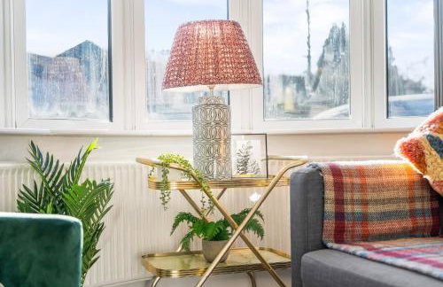 #82 Stylish Shirley Home - Sleeps 8 - NEC Solihull BHX - " Perfect for Contractors and Families - Free Parking" - Foto 11