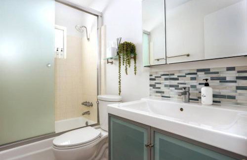 Mid-century Gem w Secret 4th Bedroom Near Downtown - Foto 73