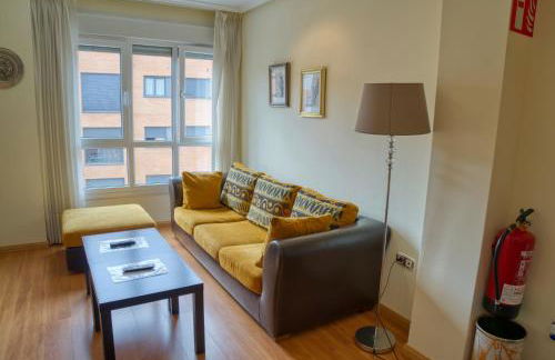 Acogedor Apartamento en Oviedo Frente al HUCA - Foto 4