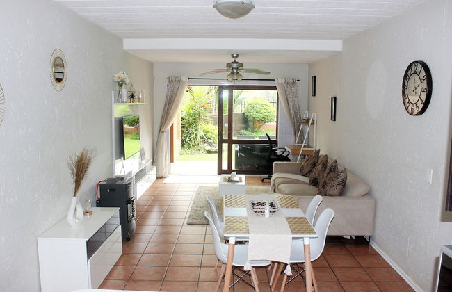 Exquisite 2 Bedroom Garden Townhouse in the Heart of Fourways - Photo 16