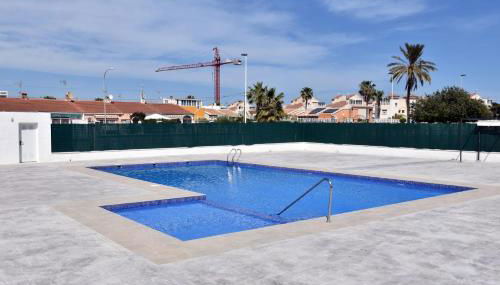 Casa Alex Torrevieja- Holiday House - con piscina comunitaria - Foto 2