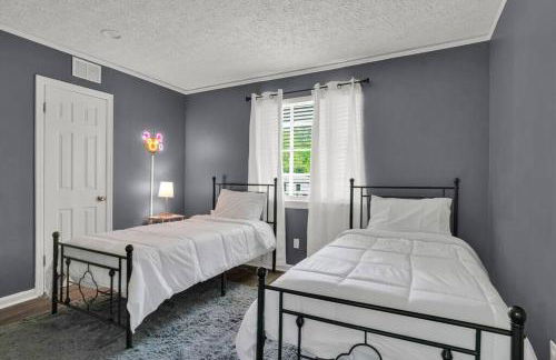 Daniel's Midtown Retreat - Pet Friendly - 5 beds - Centrally Located - Foto 23