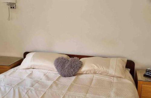 3 Bedroom Bungalow with great Sea Views, Private Hot Tub & Gardens - Foto 16