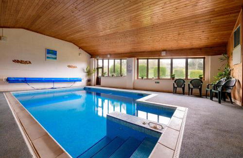 Luccombe Farm Holiday Cottages - Photo 1