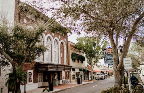 Island Oasis with Heated Pool Private Tiki Bar! - Foto 31