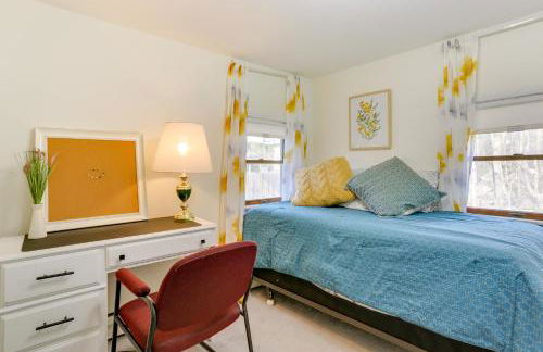 Milford Family Home with Koi Pond and Porch! - Foto 23