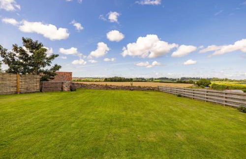 Luxurious Complex: 2 barns together edge of Frome - Photo 47