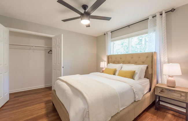 Beautiful Large Newly Renovated 5 Bedroom House - Foto 69