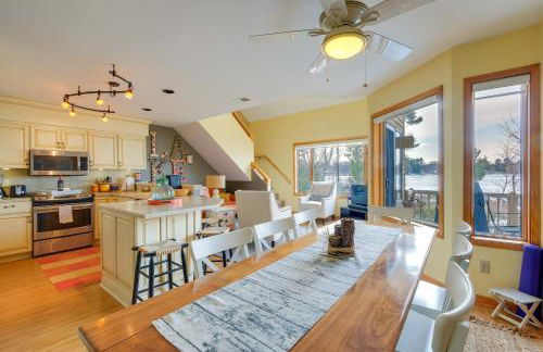 Elk Rapids Condo with Balcony Overlooking Elk Lake! - Foto 1