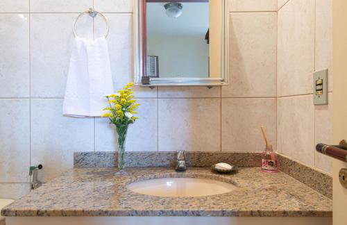 Casa em condomínio com piscina na melhor localização de Búzios - Foto 43