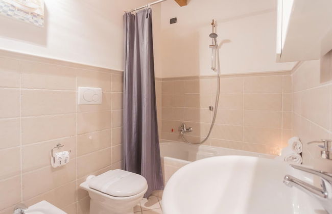 Luini 7 in Como With 2 Bedrooms and 1 Bathrooms - Foto 64