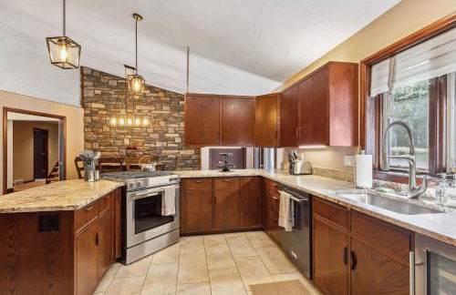 Great Group Getaway: Games Galore + Outdoor Oasis - Foto 8