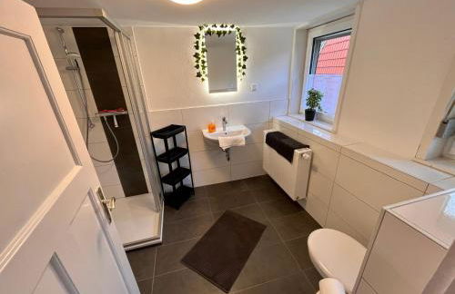 Monteurunterkunft Simmershausen bei Kassel Einzelbetten, Parken, Waschen, Wifi - Foto 4