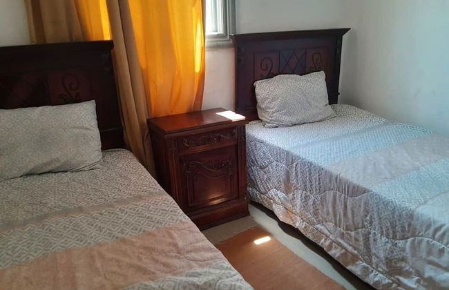 Females Only Host Is Woman Citycenter Near All - Foto 3