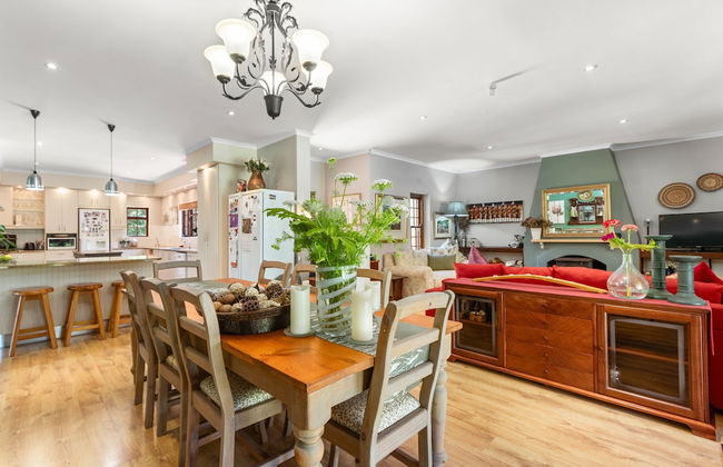 Panaderos - Photo 12