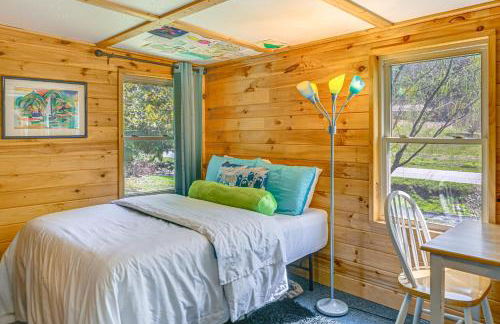 Fire Pit and Decks Creekside Cabin in Robbinsville - Foto 15