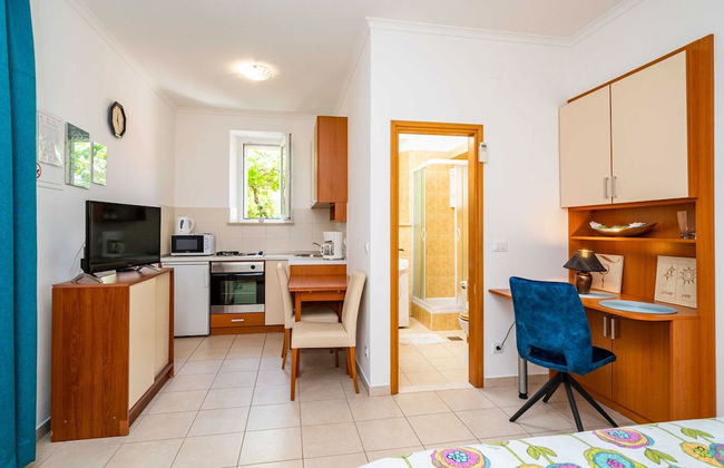 Apartments and Room Frane- Standard Studio With Terrace - Photo 7