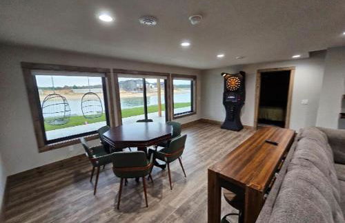 Sunset Serenity 5 Bedroom, Private Lake, Hot Tub - Foto 58