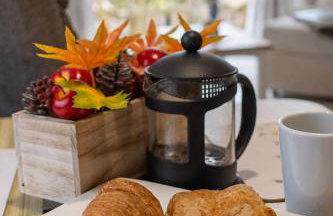 Lake View Holiday Home - Fishing Lakes, Heated Outdoor Swimming Pool 500yrds on Sister Park , Pool Open April to September - Foto 9