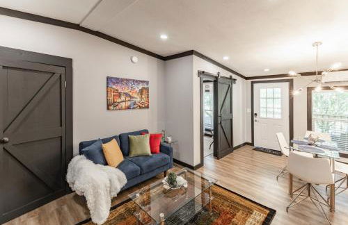 The Small Modern Villa Outdoor Tub-Unit B - Photo 8