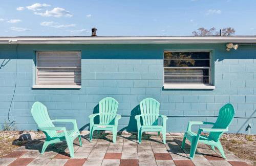 Elegant Largo Retreat, Sleeps 8, 10 Mins to Beach - Foto 9