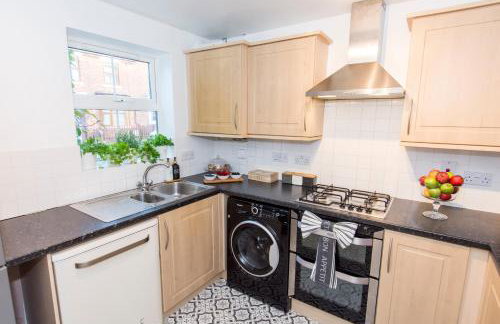 Workers Families Pet Friendly 7Bed 2Bath and WC Free Parking Garden 14PPL - Photo 8