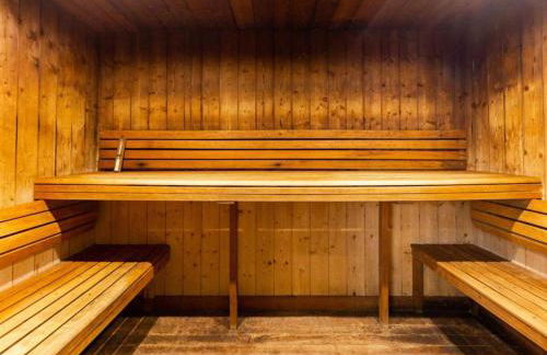 Appartement T2+coin nuit 6 pers résidence de Cami Real au centre du village de saint Lary Soulan avec piscine intérieure+ sauna et hammam - Foto 7