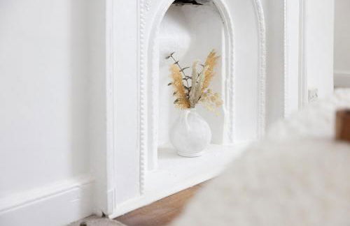 Larkhall Retreat- Village Centre, Parking, 4K TVs, 10mins To City Centre - Photo 11