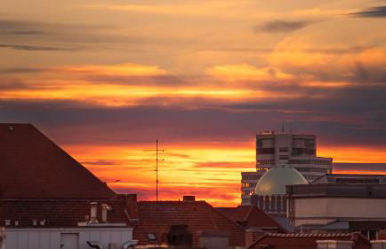 EICH-Penthouse, zentral am Stadtwald mit Ausblick über die Stadt, 24h self check-in, Netflix, DisneyPlus - Foto 37