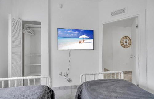 Subtle 2 Bed in Edgewater near Downtown With Free Parking - Foto 14