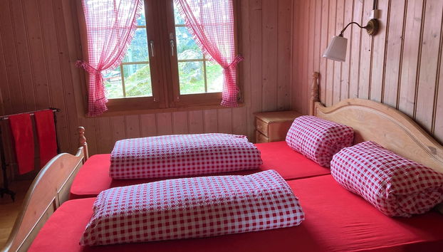 Berggasthaus Tschingelhorn - only accessible on foot (2 hour hike) - Foto 3, Habitación