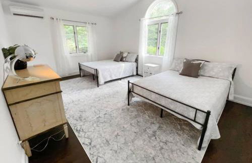 Contemporary 3BR Retreat in East Hampton - Foto 13