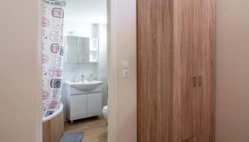 Γκαρσονιέρα 2 δίπλα στη θάλασσα! - Foto 3, wardrobe