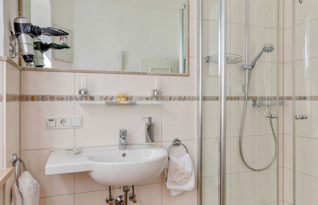 Lavish Castle in Riedenburg with Garden near Lake - Foto 20