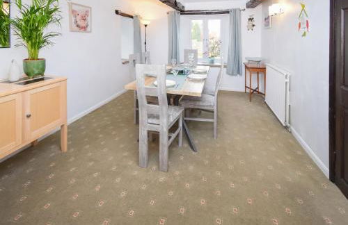 The Old Farm House - Photo 5