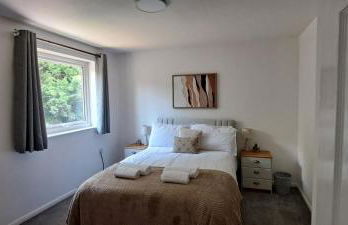 Charming 3 bed near A1 and central Peterborough - Photo 10