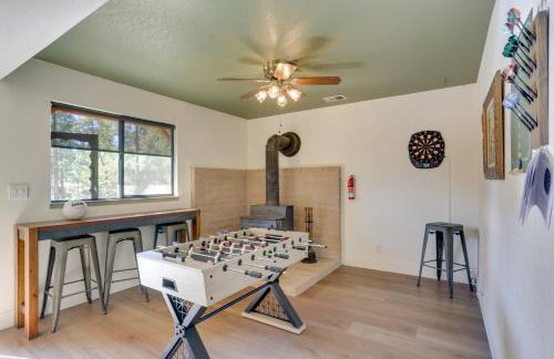 Pet-Friendly Escape w/ Game Room & Fire Pit! - Foto 14